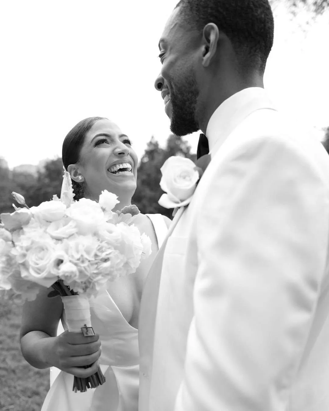 Alondra + DeVaughn wedding cover photo