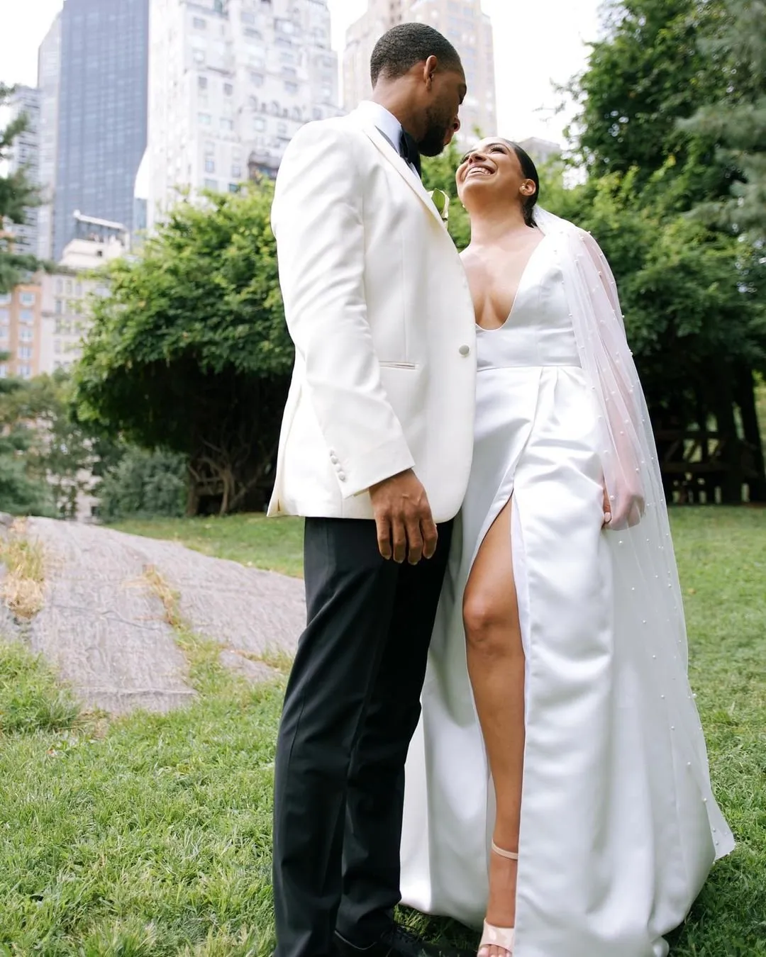 Alondra + DeVaughn during their nyc elopement