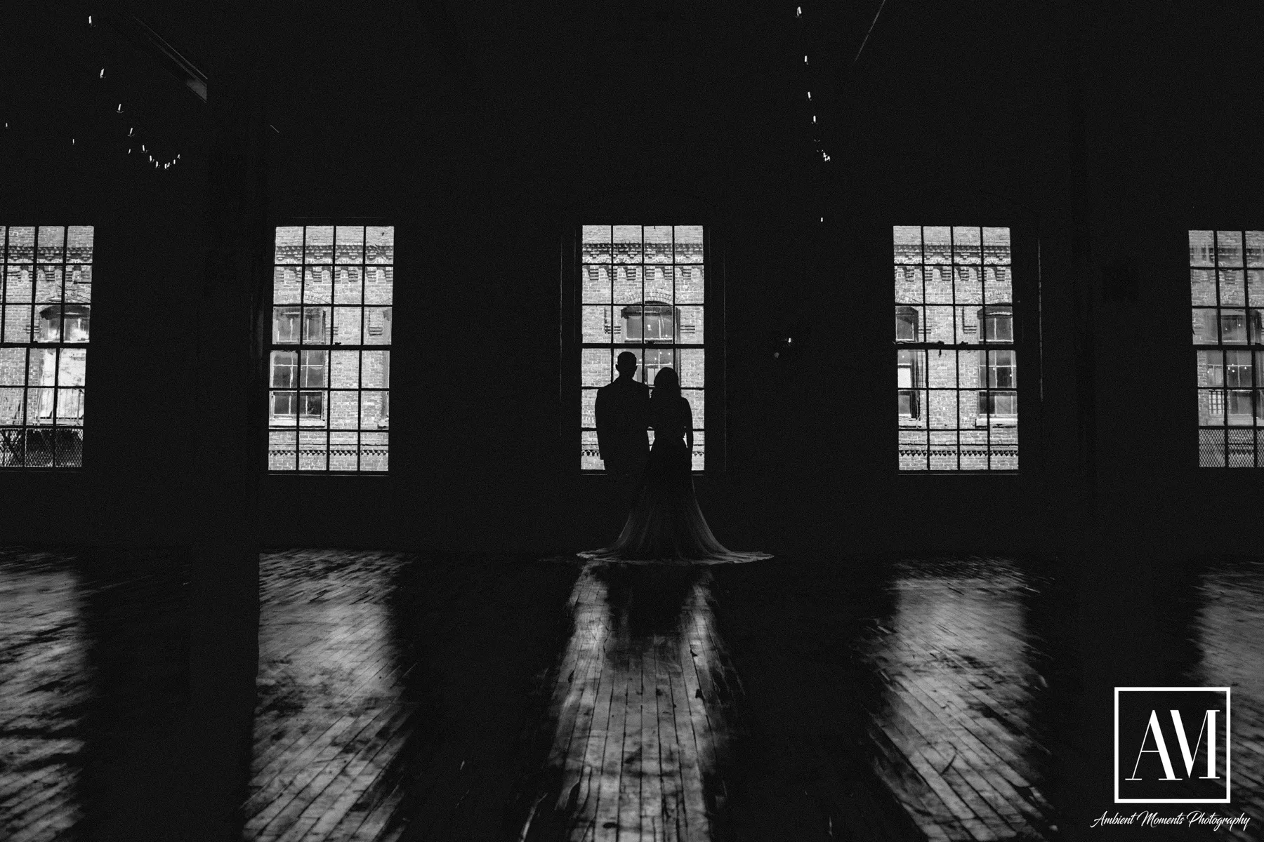 A scenic NYC ceremony backdrop with skyline view